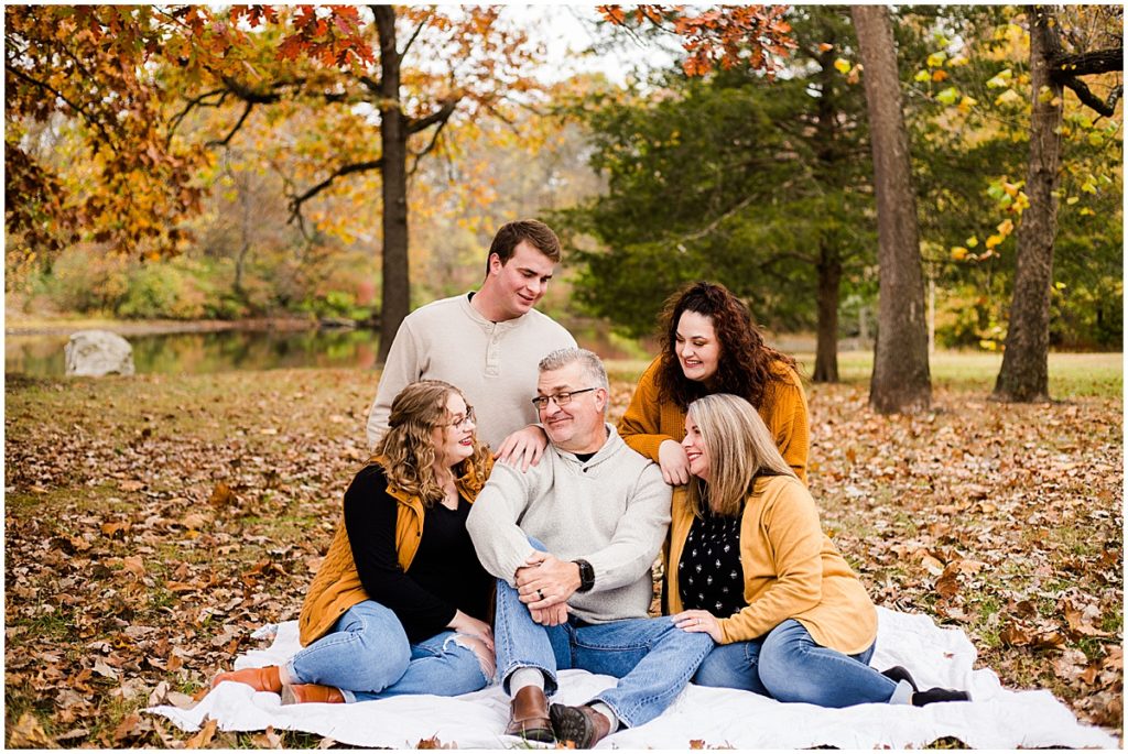 fall family pictures moberly missouri lions beuth park family of five sitting on a quilt